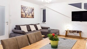 TV - Luxurious Apartment in Hohentauern With Sauna (Hohentauern)