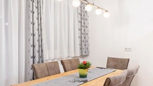 Dining - Luxurious Apartment in Hohentauern With Sauna (Hohentauern)