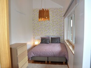 Chalet | 4 bedrooms, individually furnished, bed sheets - Stunning Family Gite Retreat (Stoumont)