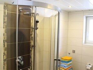 Apartment | Bathroom