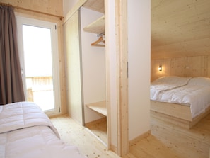 Chalet | 4 bedrooms, individually furnished - Wooden Chalet in Hohentauern With Sauna (Hohentauern)