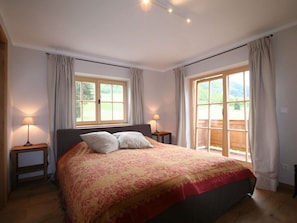 Chalet | 4 bedrooms, individually furnished