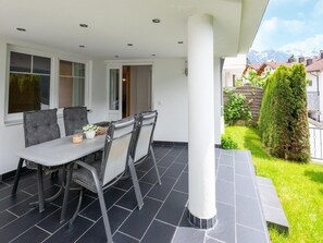Apartment | Dining