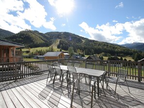 Balcony - Luxury Chalet in Hohentauern With Panoramic Mountain Views (Hohentauern)