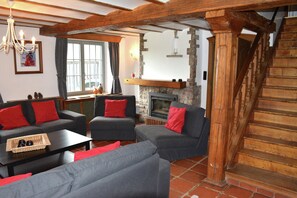 House | Living room - Vintage Farmhouse With Garden, Roofed Terrace (Gouvy)