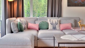 Leilighet | Oppholdsrom | TV