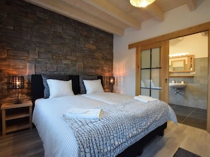 4 bedrooms, individually furnished, bed sheets - Grandeur Villa with Sauna & Hot Tub in Durbuy (Durbuy)
