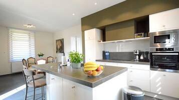 House | Private kitchen | Highchair