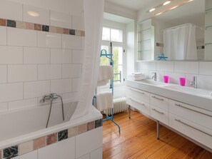 House | Bathroom - Beautiful Manor House in a Park Near Rochefort (Nassogne)