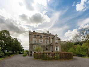 House | Exterior - Beautiful Manor House in a Park Near Rochefort (Nassogne)