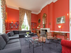 House | Living room - Beautiful Manor House in a Park Near Rochefort (Nassogne)