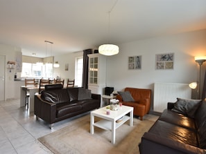 MP3 dock - Elegant Holiday Home in De Haan With Fenced Garden (De Haan)