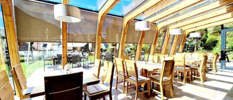 Apartment | Dining