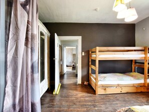 Ferienhaus | 8 Schlafzimmer, individuell eingerichtet, Bettwäsche