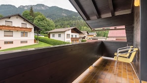 Balcony - Beautiful Country House With Large Garden and Sauna (Kotschach-Mauthen)
