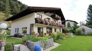Exterior - Nice Apartment in Bad Kleinkirchheim Carinthia With Garden (Bad Kleinkirchheim)
