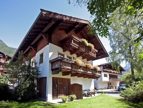 Apartment | Exterior
