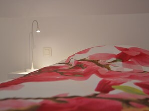 4 bedrooms, individually furnished, bed sheets