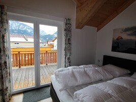 Chalet | 3 dormitorios, mobiliario individual, ropa de cama