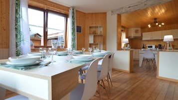 House | Dining