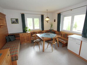 Apartment | Dining