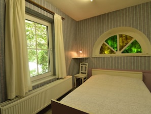 4 habitaciones y muebles diferentes 