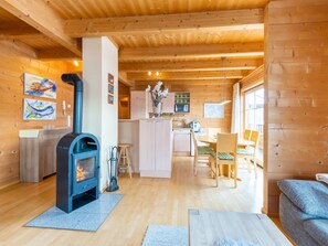 Apartment | Dining - Apartment Near the ski Area (Brixen im Thale)