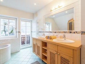House | Bathroom