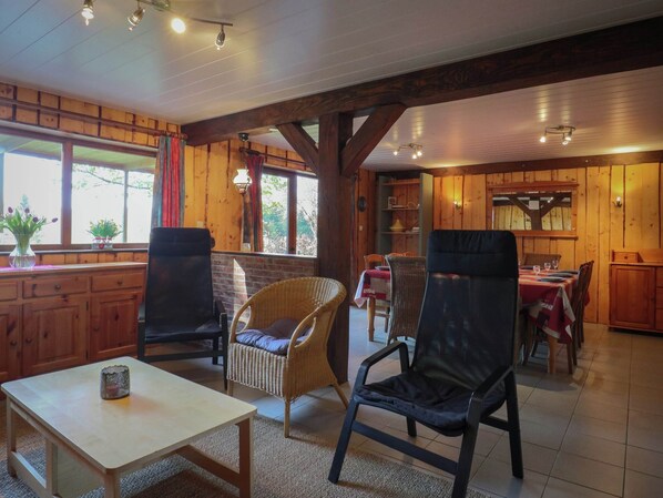 House | Games room - Holiday Home in Recht With Garden (Sankt-Vith)