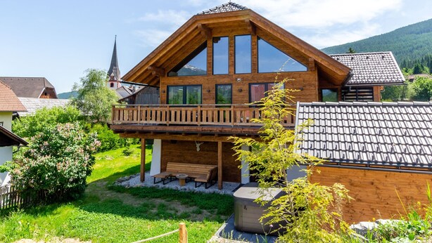 Exterior - Lush Chalet in Sankt with Sauna & Hot Tub (Sankt Margarethen im Lungau)