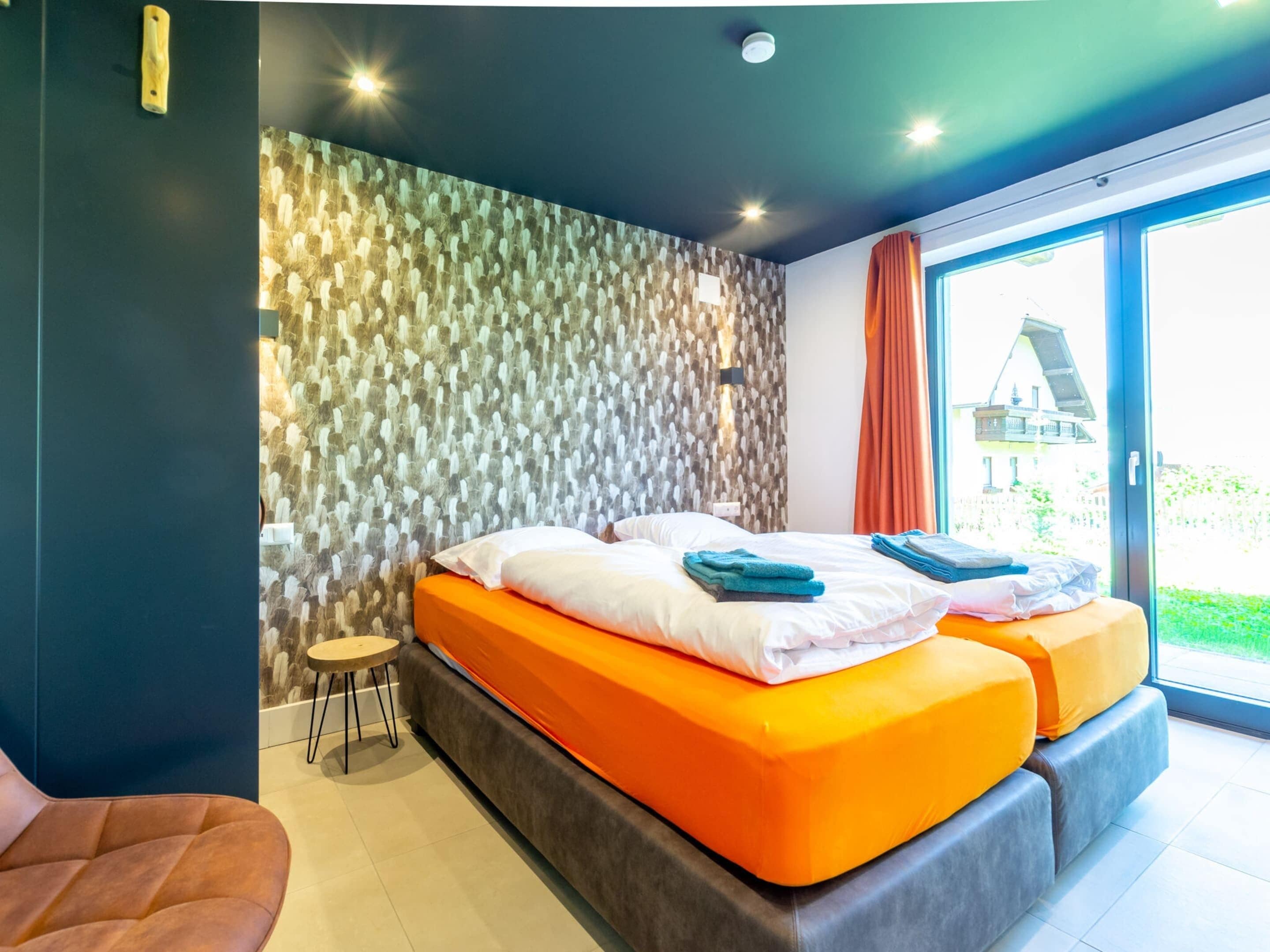 Chalet | 5 bedrooms, individually furnished, iron/ironing board