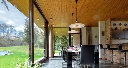 Luxury Villa with Swimming Pool near F1 Circuit