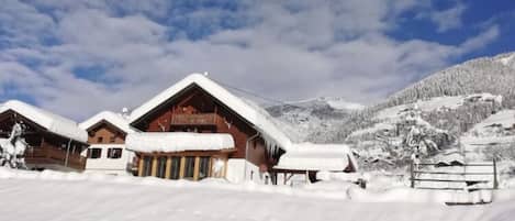 Chalet | Exterior