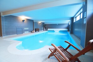 Indoor pool, outdoor pool - Family Villa, Profondeville (Profondeville)