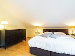 Chalet | 6 bedrooms, individually furnished