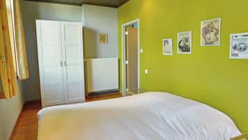 Huis | 10 slaapkamers, individueel gemeubileerd, beddengoed