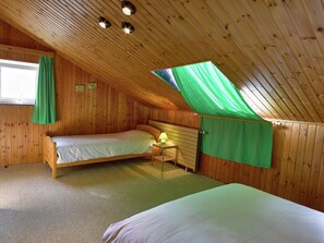 House | 10 bedrooms, individually furnished, bed sheets - Spacious Holiday Home With Private Garden (Houyet)