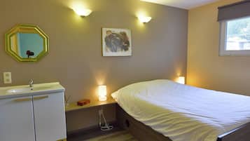 Huis | 10 slaapkamers, individueel gemeubileerd, beddengoed