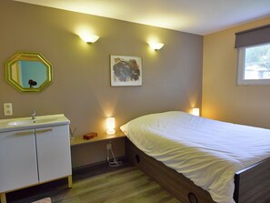 Huis | 10 slaapkamers, individueel gemeubileerd, beddengoed