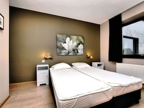 House | 15 bedrooms, individually furnished, bed sheets - Unique Holiday Home with Pool near Park & Ski Area (Malmedy)