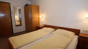 Apartment - Cozy Apartment in Weissensee near Ski Lift (Weissensee)