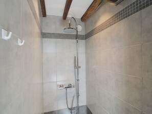 House | Bathroom