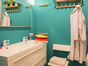 Apartment | Bathroom