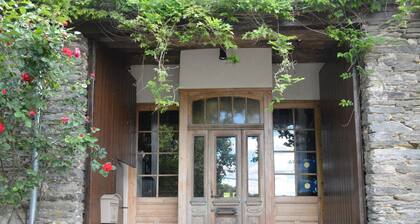 House Full of Charm & Comfort, Great Calm, Large Sauna, Large Hot Tub