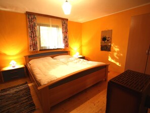 House | 3 bedrooms, individually furnished