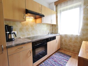 Apartment | Eigene Küche | Wasserkocher mit Kaffee-/Teezubehör, Kühlschrank, Ofen, Geschirrspüler