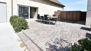 Balcony - Serene Holiday Home in Diksmuide With Terrace and Garden (Diksmuide)
