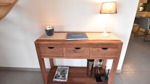 Room - Serene Holiday Home in Diksmuide With Terrace and Garden (Diksmuide)