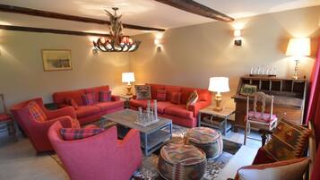 Maison | Coin séjour | Télévision, cheminée