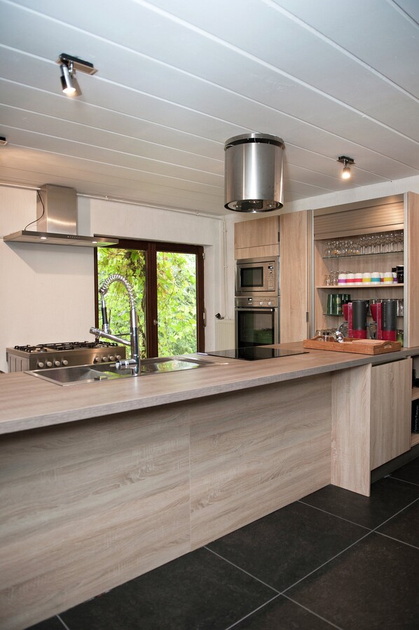 House | Private kitchen | Highchair